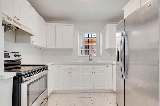 Foto del edificio - 3233 SW 25th St