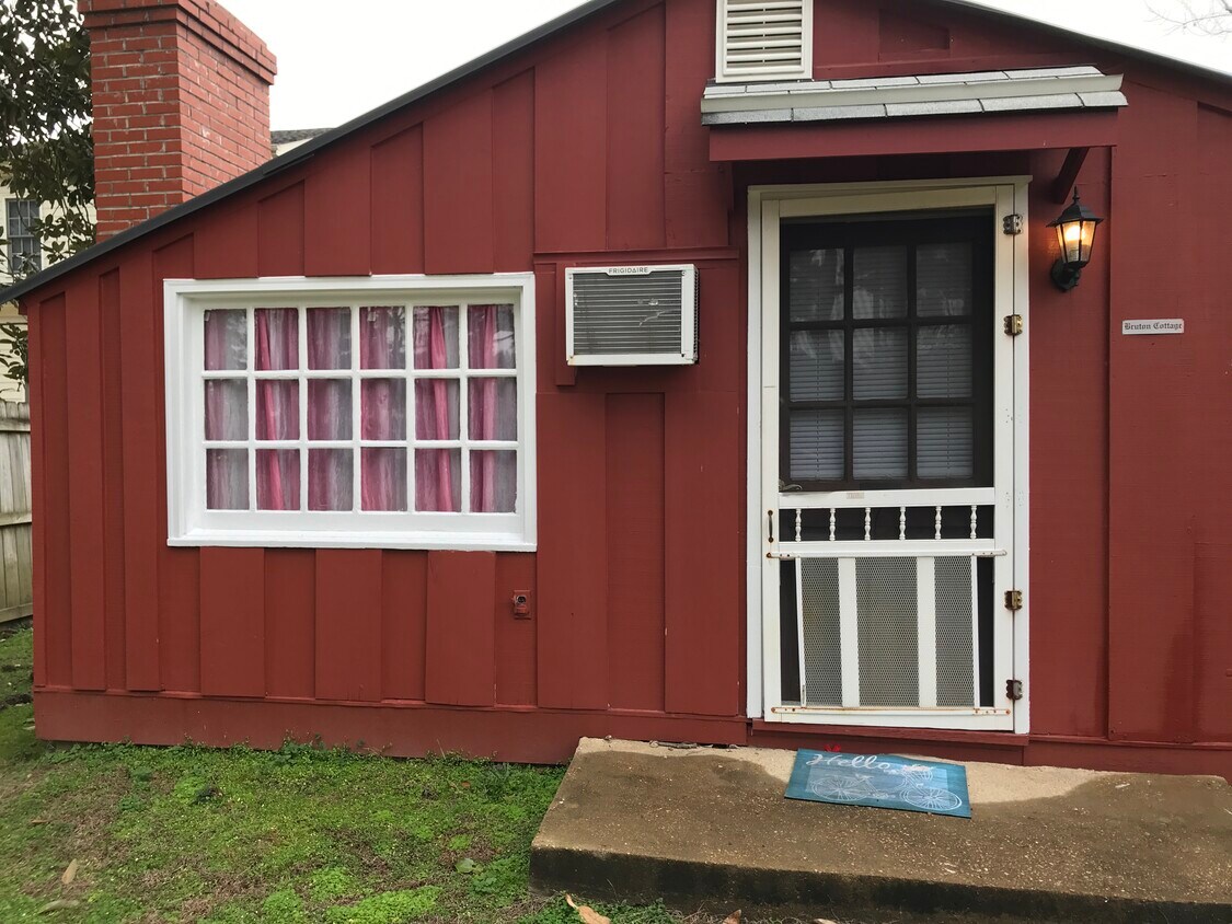 106 Washington St, Williamsburg, VA 23185 Apartments in Williamsburg