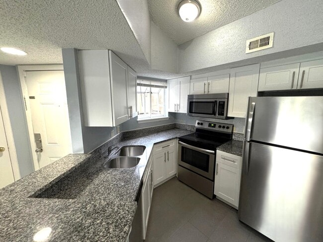 Photo - 1924 Lake Atriums Cir Townhome