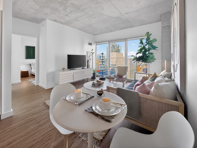 Building Photo - 167 N Desplaines St