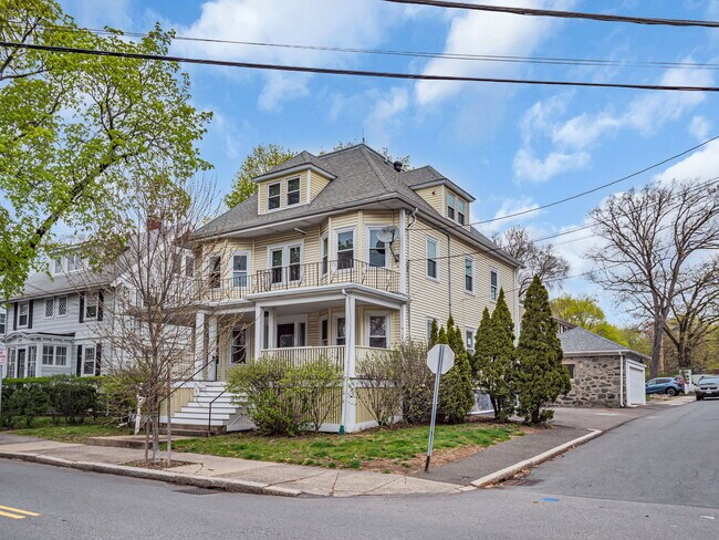 Building Photo - 189 Glenwood St