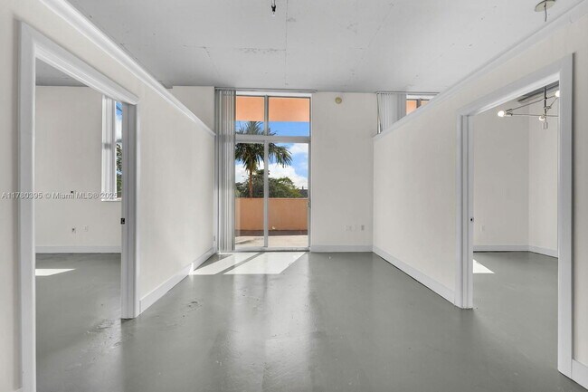 Building Photo - 2100 Van Buren St