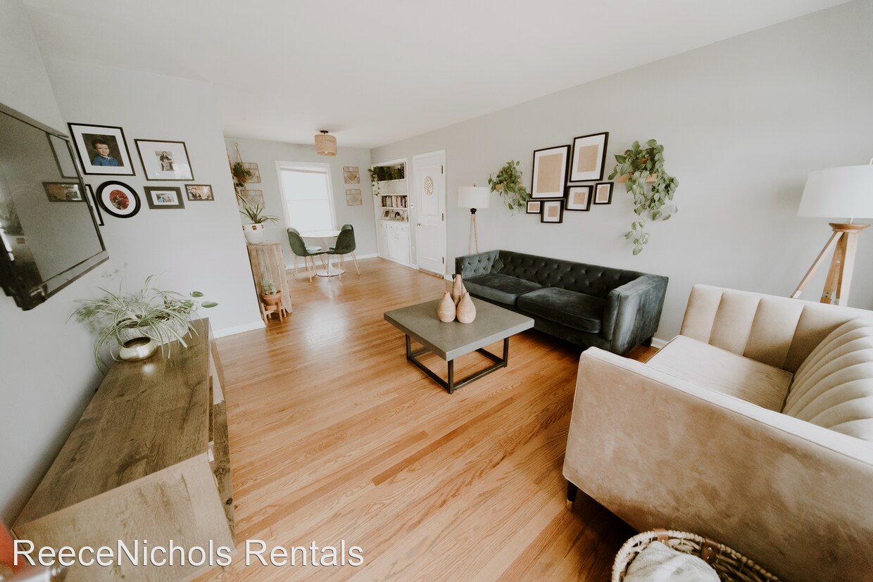 Primary Photo - 3 br, 1.5 bath House - 5814 Russell Street