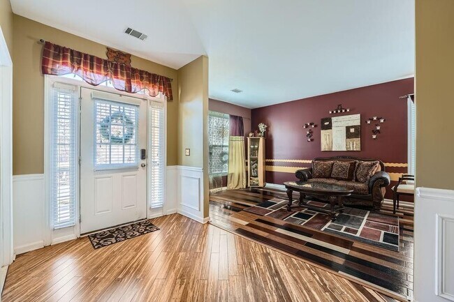 Building Photo - 2331 Flowerdale Ct