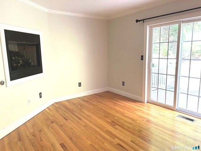 Building Photo - 66 Stetson Pl