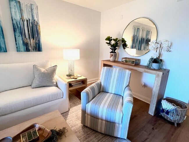 Foto del edificio - 1613 Live Oak Park