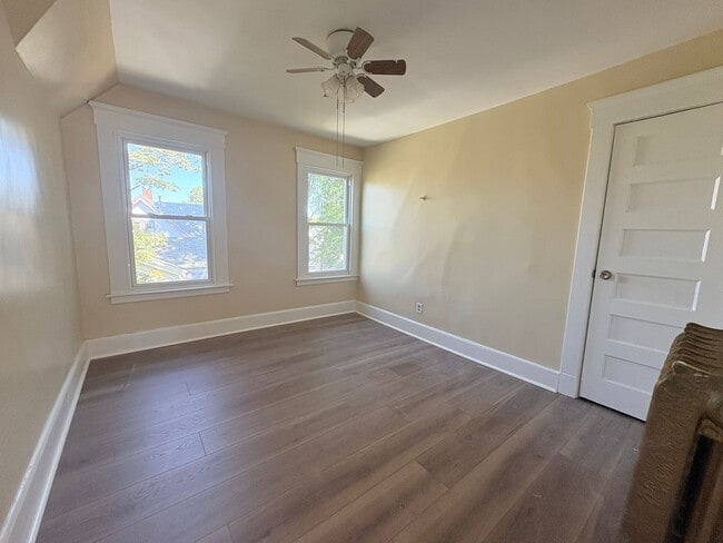 Building Photo - 119 Campbell Ave
