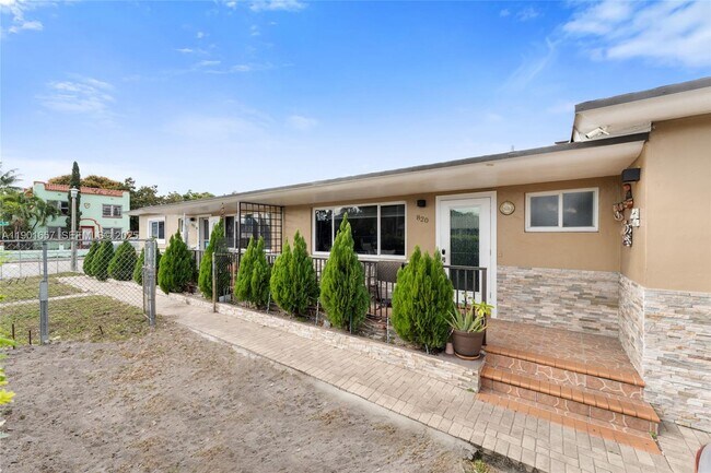 Foto del edificio - 820 SW 17th Ave