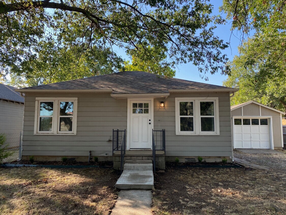 Foto principal - 923 Olive St.