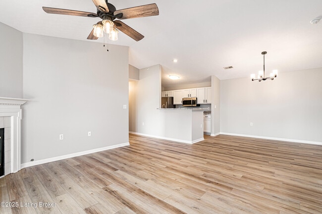Foto del edificio - 5307 Rolling Rock Ct