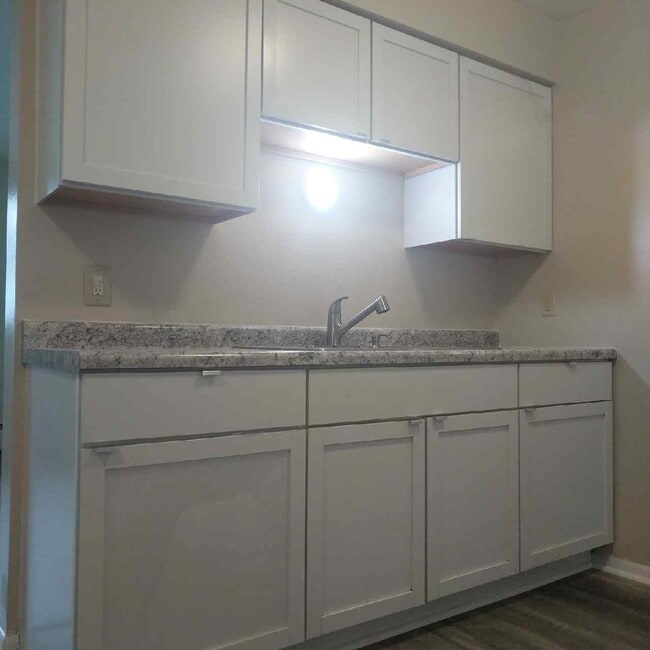 Building Photo - 3600 Fremont Ave N