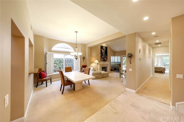 Building Photo - 22 Narbonne