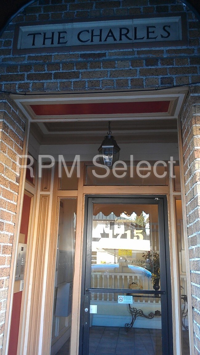 Foto del edificio - 1715 Sonoma Blvd