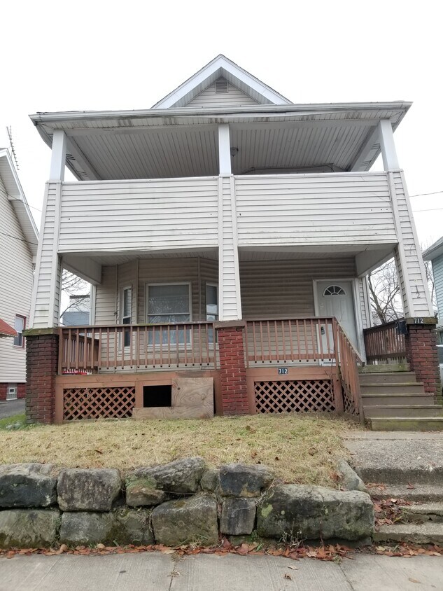 712 Roselawn Ave Unit Down, Akron, OH 44306 Apartments 712 Roselawn