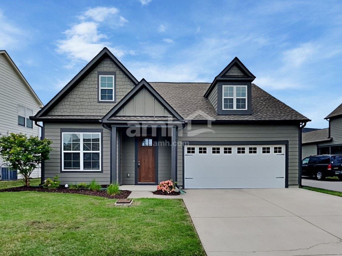 Foto principal - 5058 Mountain Springs Rd