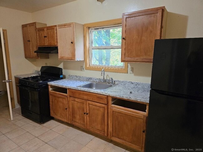 Building Photo - 14 Wood St