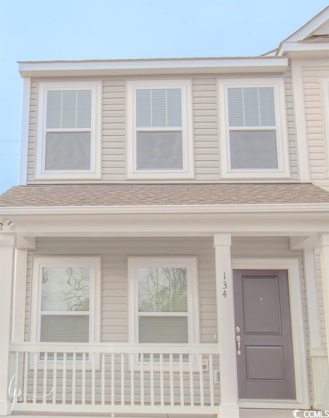 Primary Photo - 134 Crescent Way