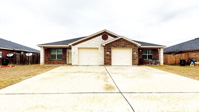 Building Photo - 1307 Loyal Ln