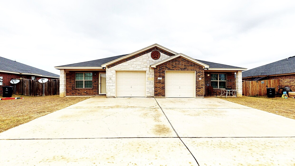 Primary Photo - 1307 Loyal Ln