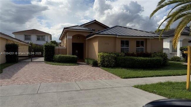 Photo - 1070 NW 129th Pl House