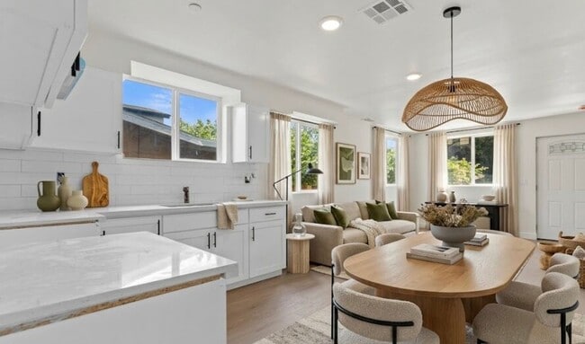 Foto del edificio - 835 E 33rd St