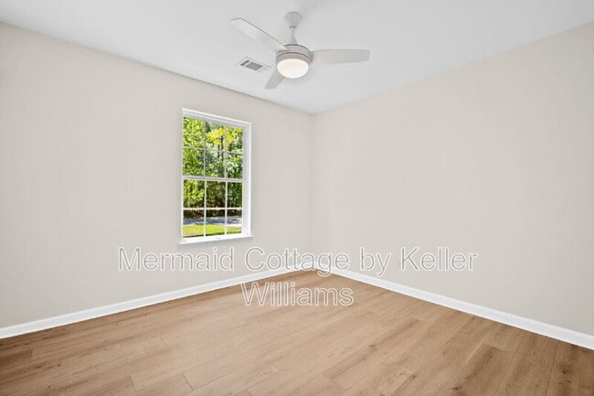 Building Photo - 7 Grandiflora Ln
