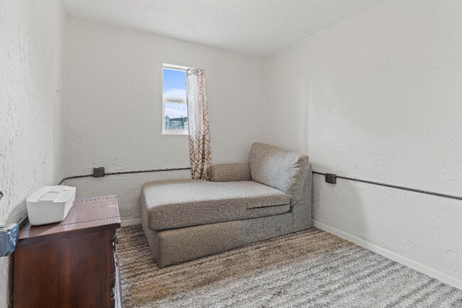 Building Photo - 1206 Catalpa St