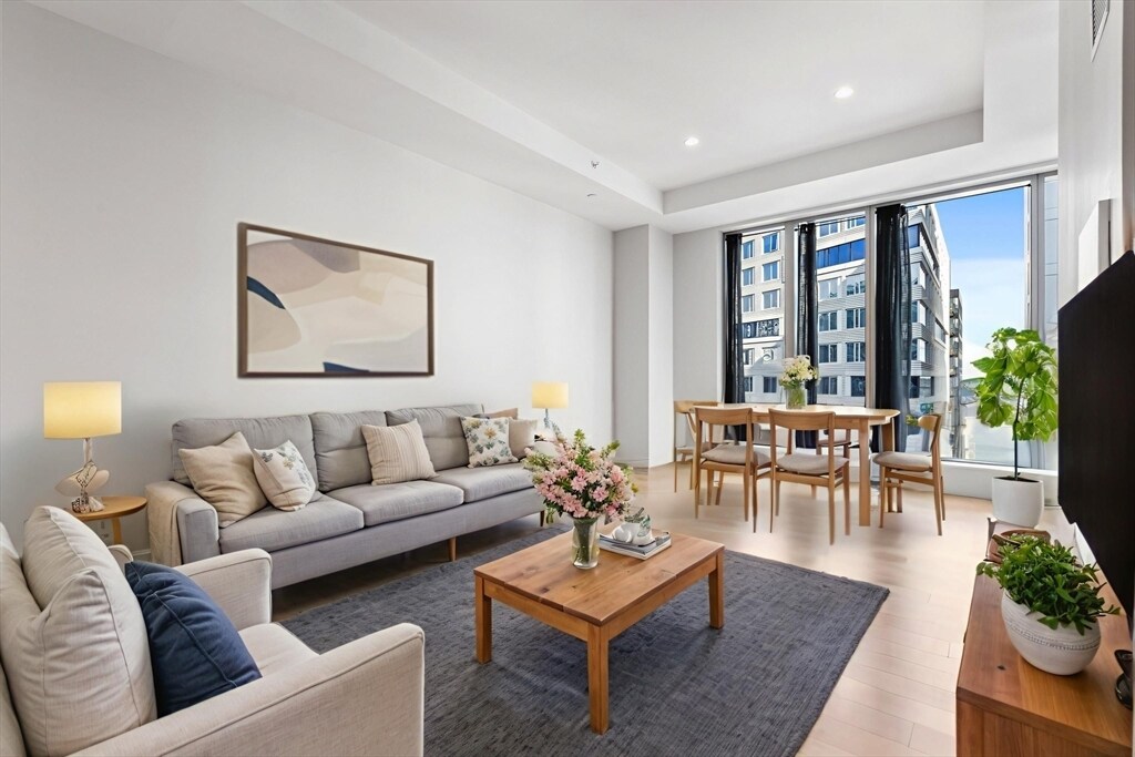 Foto principal - 133 Seaport Blvd