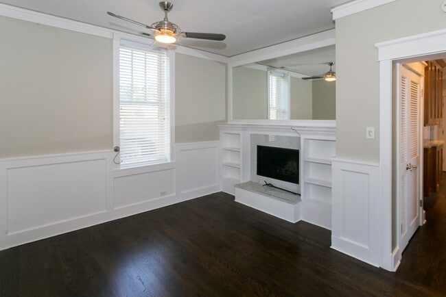 Building Photo - 3631 N Bosworth Ave