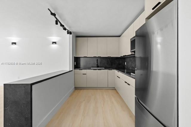 Foto del edificio - 14820 Naranja Lakes Blvd