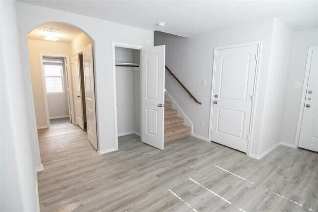 Building Photo - 3546 Bartolo Brush Ct