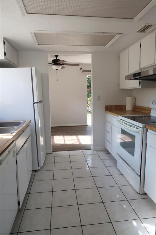 Foto del edificio - 10410 N Connechusett Rd