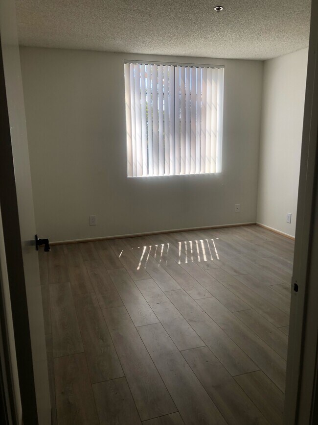 Foto del edificio - 1621 Venice Blvd