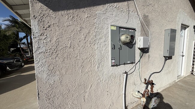 Foto del edificio - 907 Herbine St