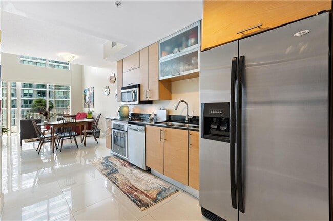 Foto del edificio - 60 SW 13th St