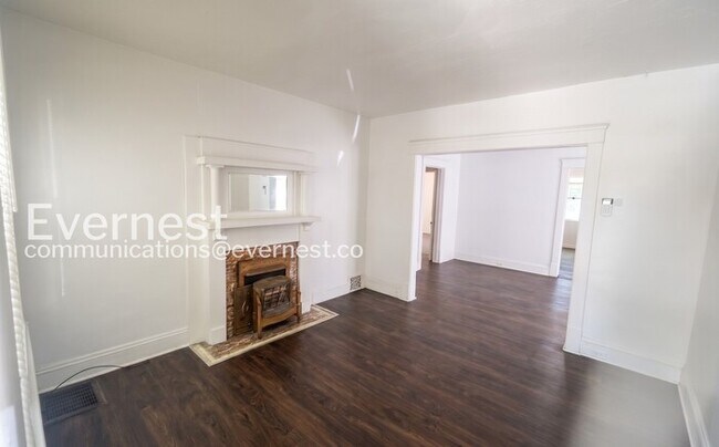 Foto del edificio - 3353 E 132nd St