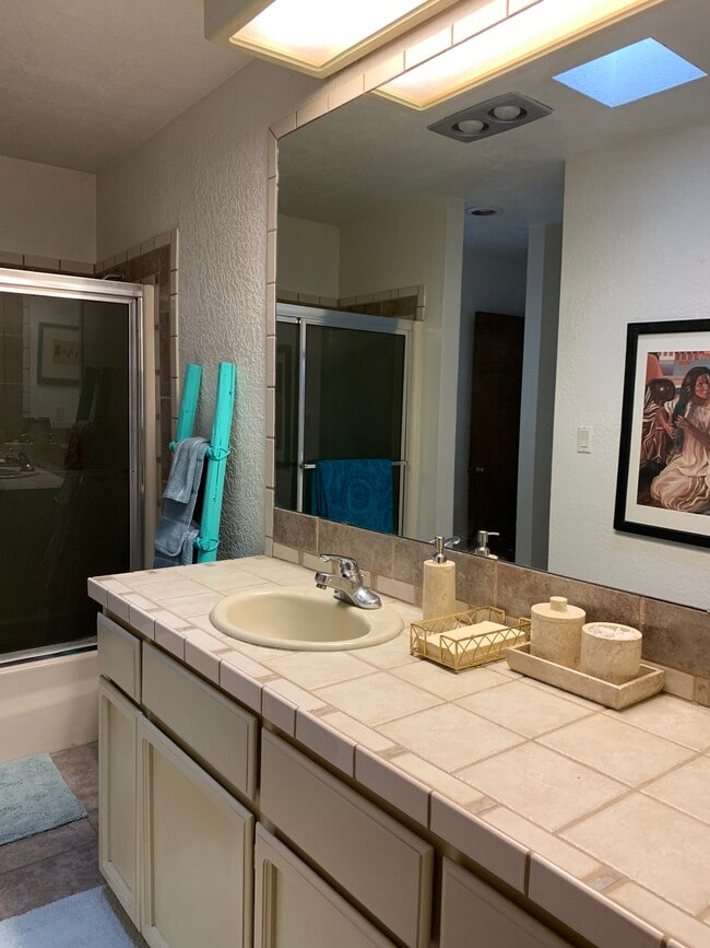 Building Photo - 3105 Camino Caballete NW