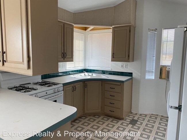 Foto del edificio - 1 br, 1 bath House - 17744 Santa Rosa Mine Rd