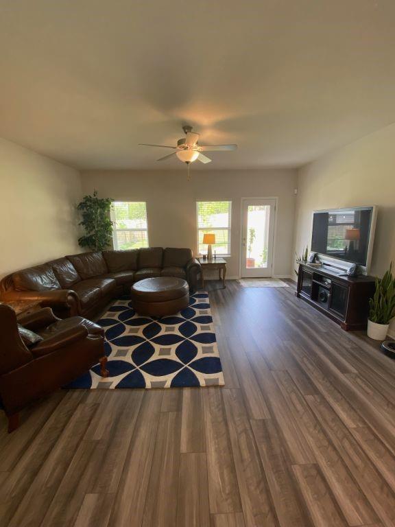 Foto del edificio - 11503 Copperstone Ave