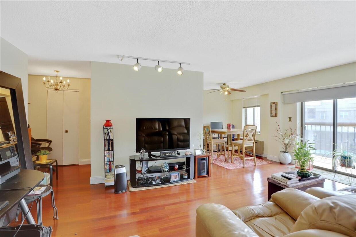 Foto principal - 233 12th St