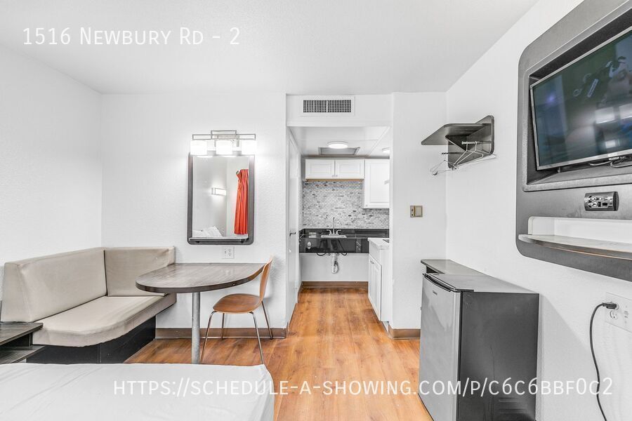 Foto principal - Newly remodeled modern Studio + 1 Bath + P...