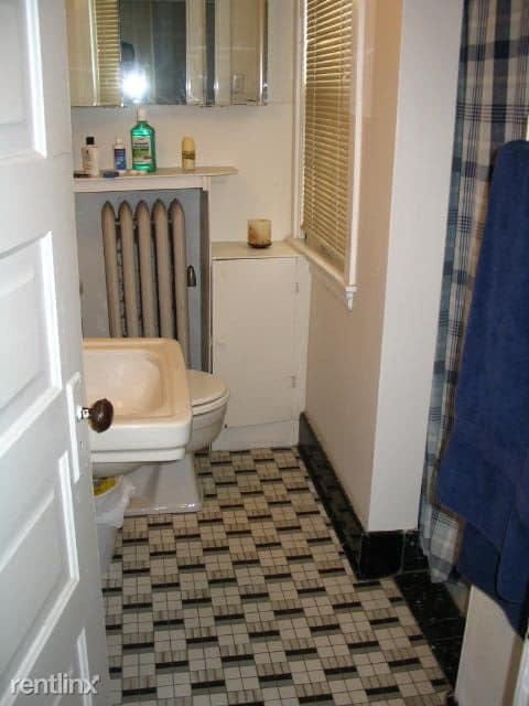 Building Photo - 511 E Kingsley St