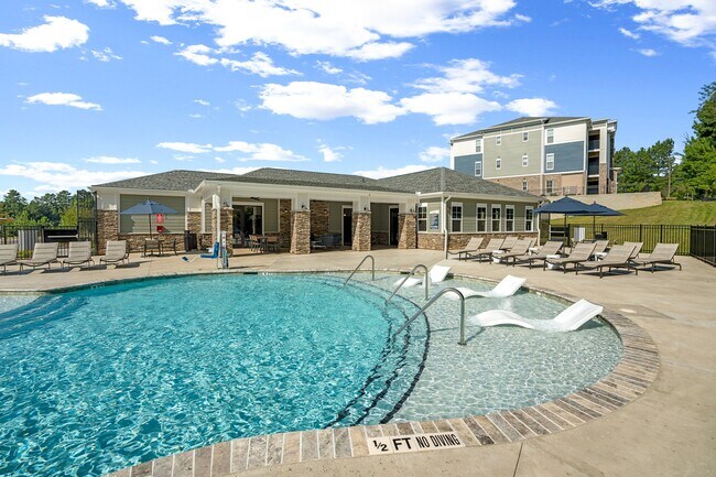 Foto del edificio - Hawthorne at the Forest