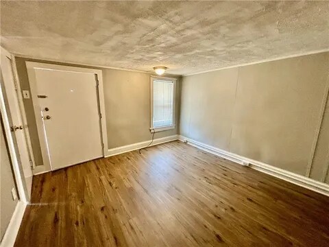 Foto del edificio - 89 N Main St