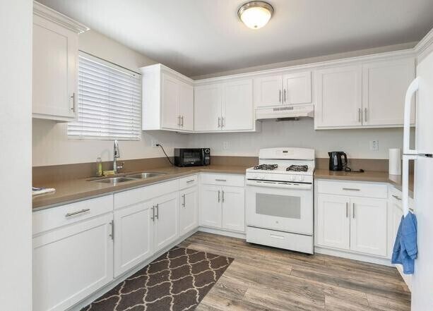 Foto principal - 2435 Lancaster Ave