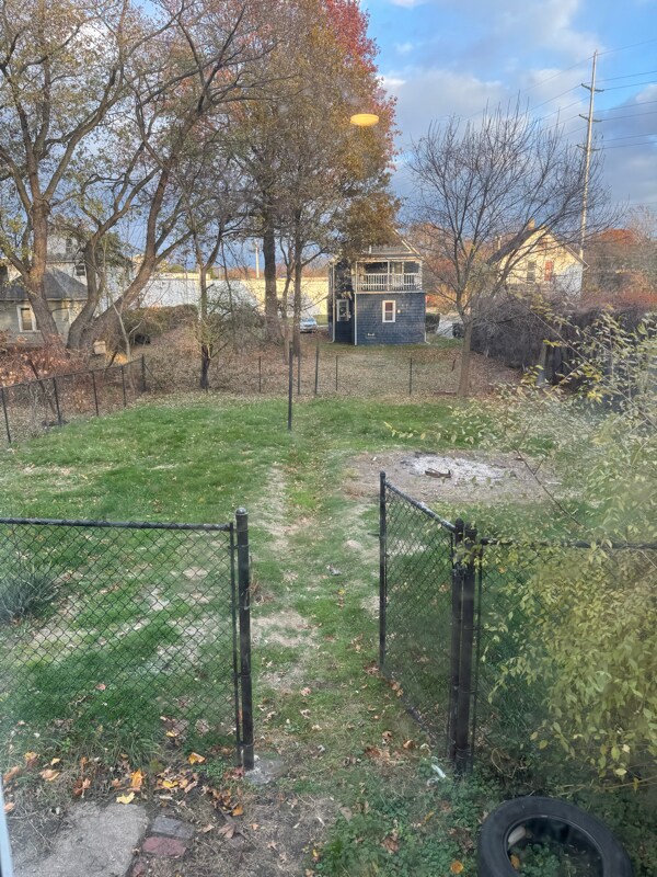 Foto del edificio - 1061 Raymond St