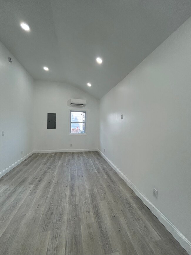 Foto del edificio - 343 Town Line Rd