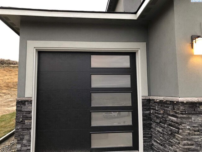 Foto del edificio - Top of Hill View Home