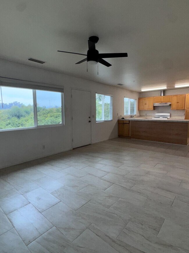 Foto del edificio - 4790 Sand Canyon Rd