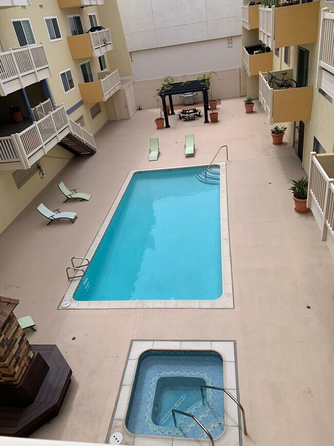 Foto del edificio - 1707 Pacific Coast Hwy